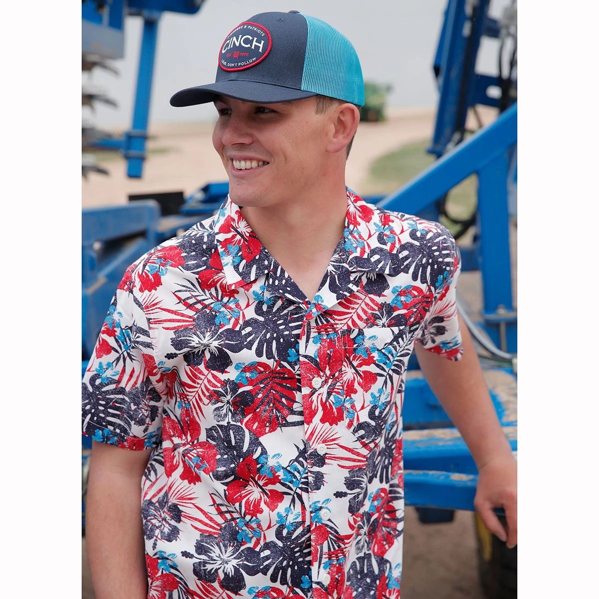 Cinch Patriotic Hawaiian Short Sleeve Button Down Mens Shirt 4 Cinch Patriotic Hawaiian Short Sleeve Button Down Mens Shirt - Image 2
